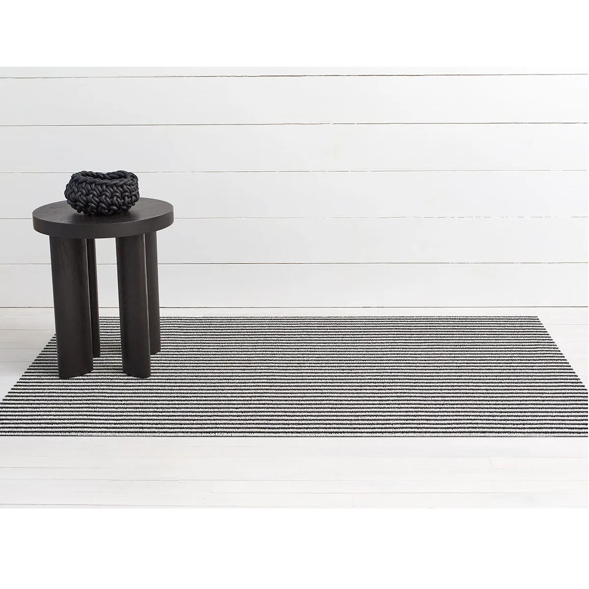 Chilewich Shag Breton Stripe Floormat Tuxedo