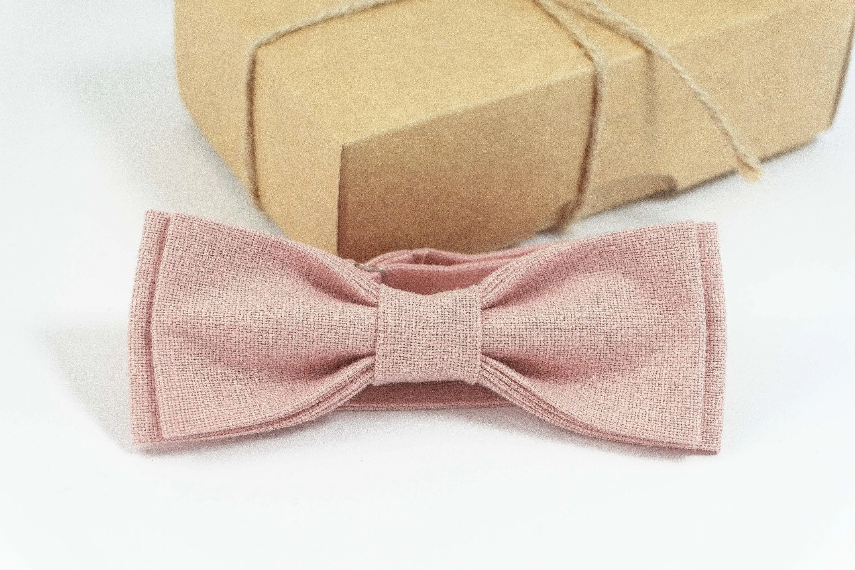 Dusty pink linen bow tie for boys | Linen wedding bow tie for groomsmen