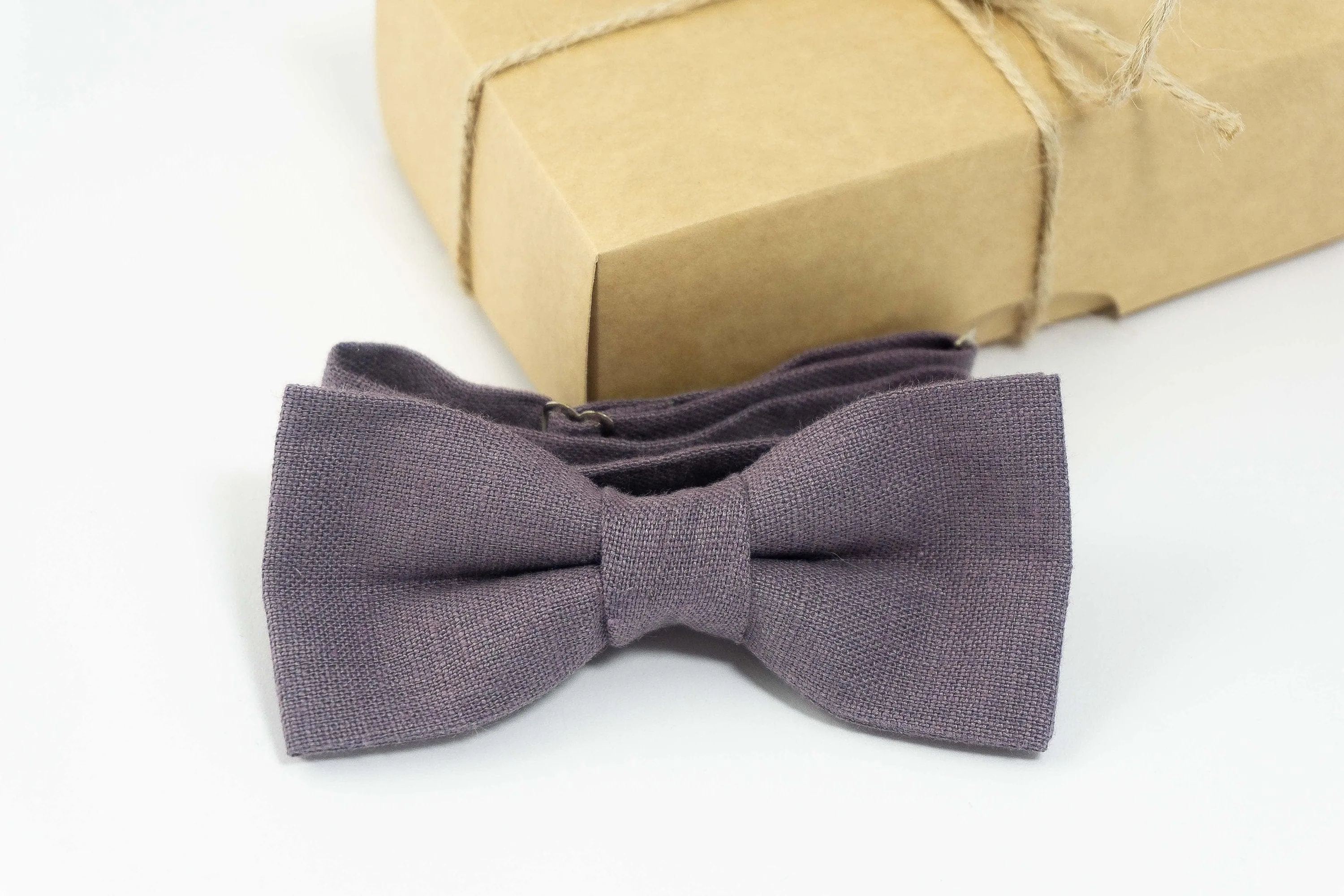 Dusty purple bow tie | groomsmen bow tie